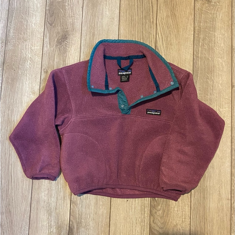 Kids 6 Patagonia pullover fleece